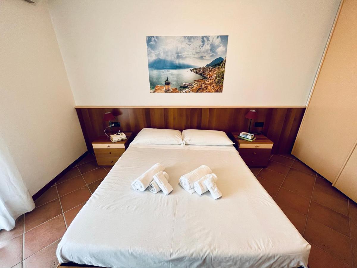 Residence Virgilio Sirmione Luaran gambar